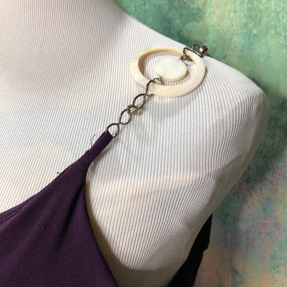 📌 Mon Ame USA Top with Sexy Back Neckline - Picture 4 of 8